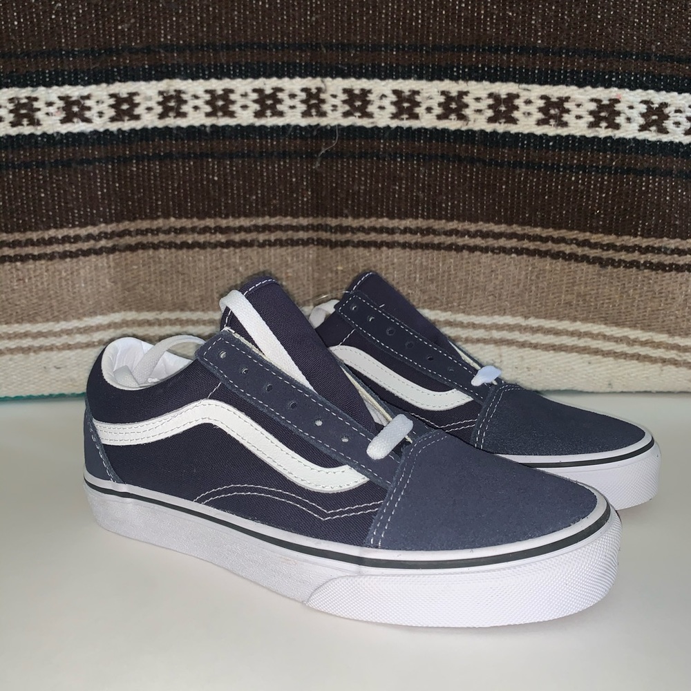 BRAND NEW VANS
